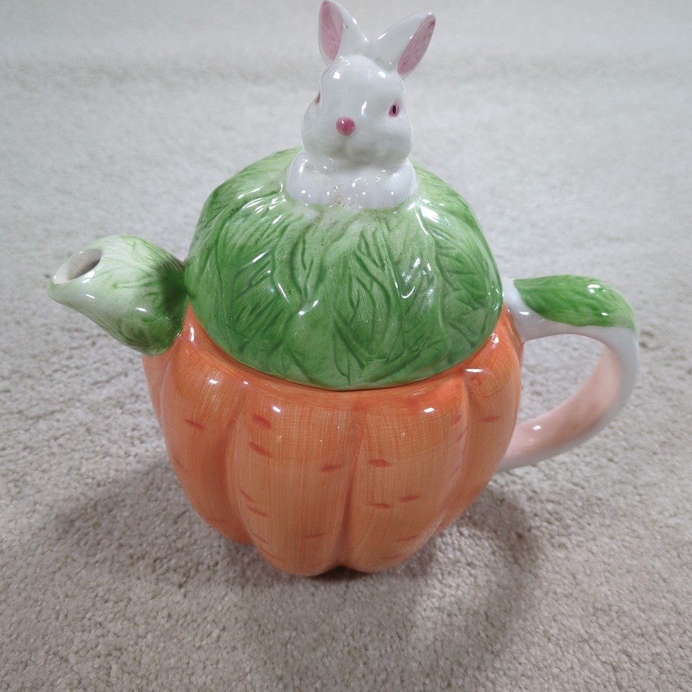 Ceramic Carrot Teapot with Rabbit Lid Glazed Orange Green Easter Novelty Boxed‎